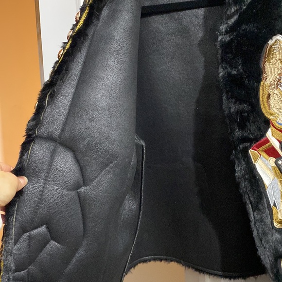 Foxy Fun and Fleecy! Beautiful Jacket, lots of fun and definitely different! - Picture 7 of 11